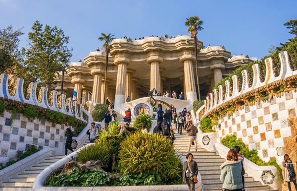 Geloofsbelijdenis gunstig Nauwkeurigheid Parc Güell - Antoni Gaudí Barcelona | Tickets