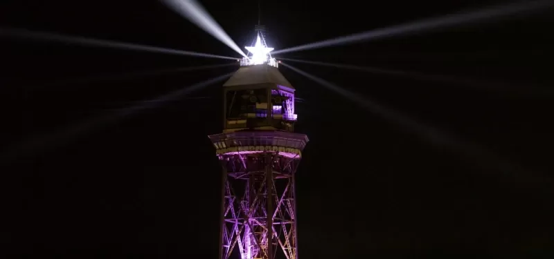 Iluminación de la Torre de Altamar